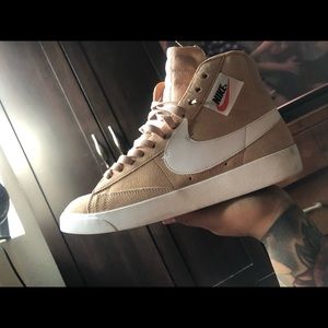 Nike Blazer mid rebel